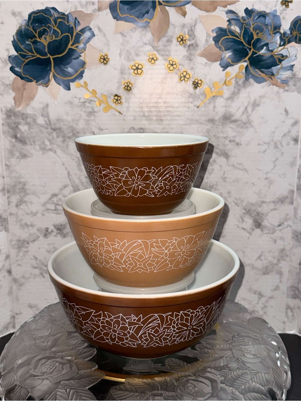 Vintage pyrex woodland Mixing Bowls - Brown and Tan Set